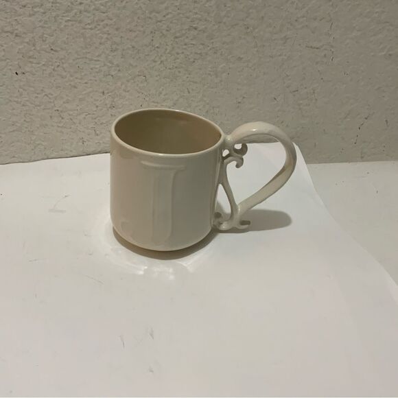 Pottery Barn ‘J’ ceramic mug B6 - Picture 1 of 6